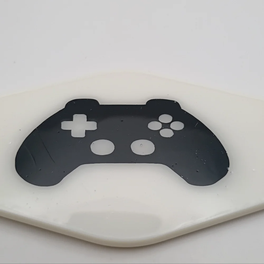 White and Black Gaming Controller Keychain - Picture 2 of 2